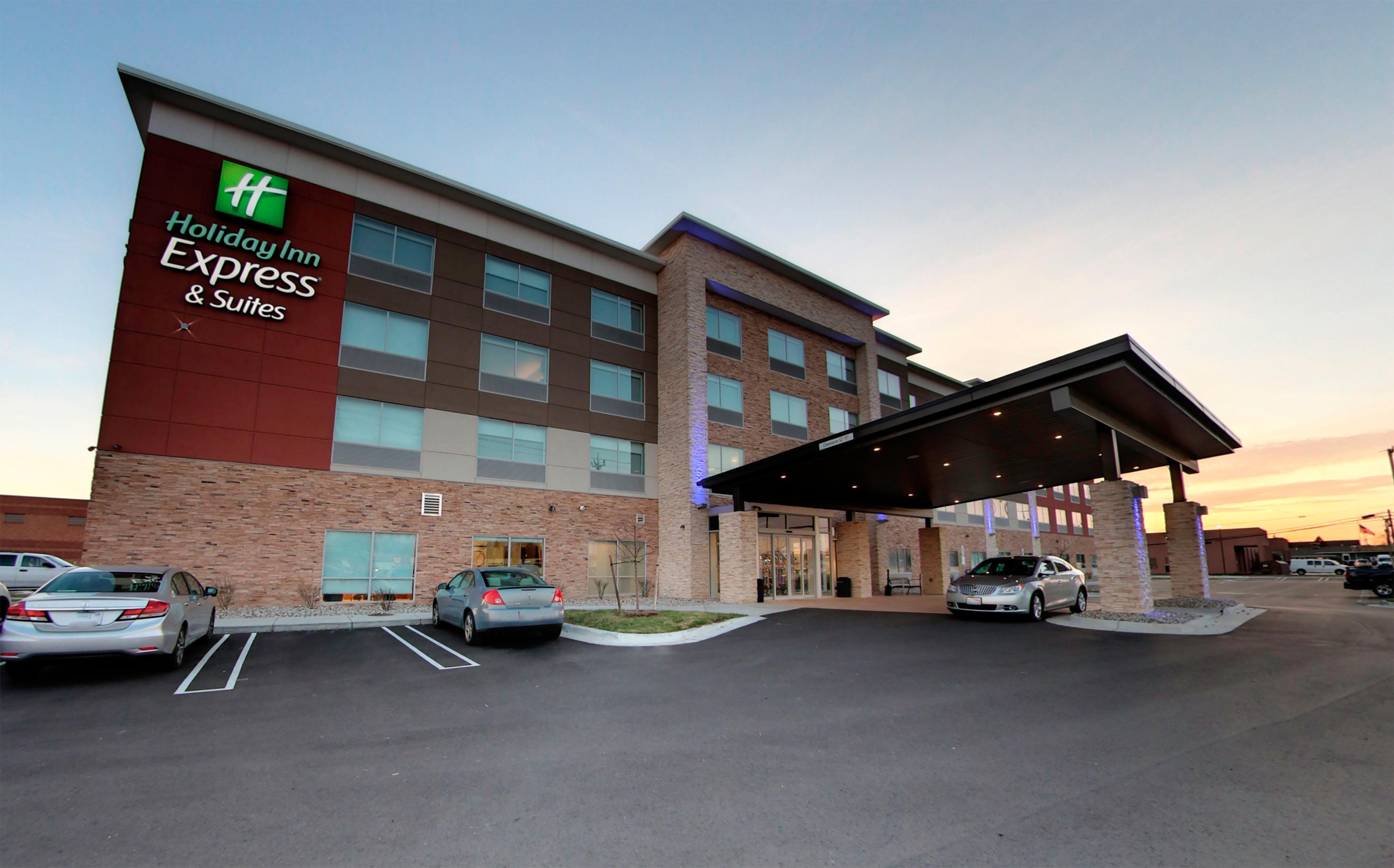 Holiday Inn Express & Suites - Detroit Northwest - Livonia By Ihg Exterior foto