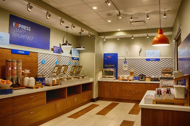 Holiday Inn Express & Suites - Detroit Northwest - Livonia By Ihg Exterior foto